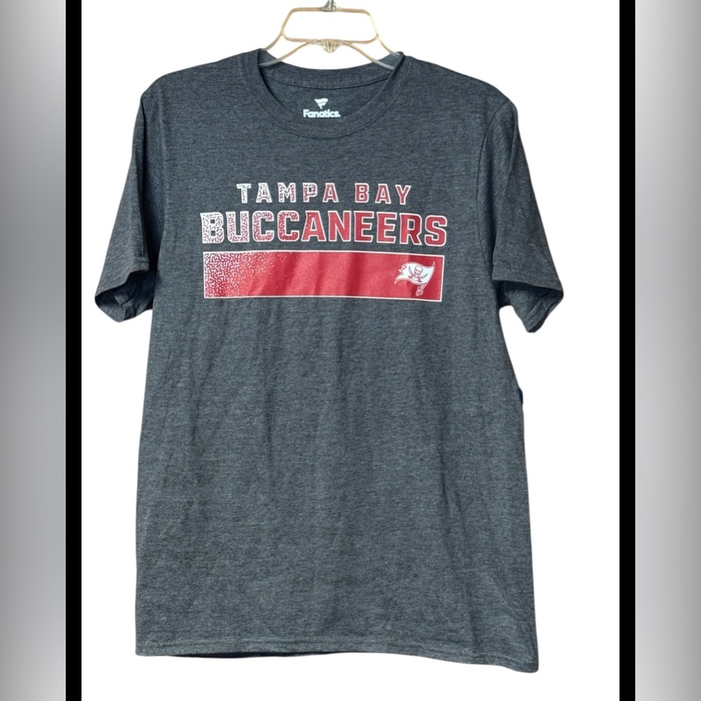 NWT Men's Fanatics Charcoal Tampa Bay Buccaneers T-Shirt